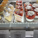 Bébé - 陳列のケーキ