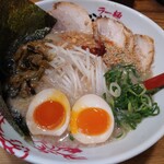 ラー麺 ずんどう屋 - 全部のせらーめんこってり細麺