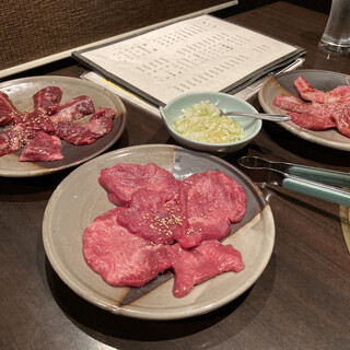 炭火焼肉 すみ牛_0