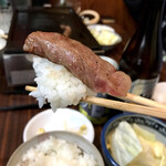 焼肉 かっぱ梶岡 - ハネシタ with ご飯 リフト