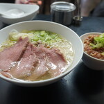 牛骨らぁ麺マタドール - 贅沢焼き牛らぁ麺(塩)