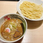 東京アンダーグラウンドラーメン 頑者 - つけめん 中盛り