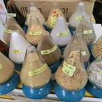 たかはしたまご - 鶏のエサらしい