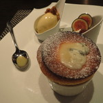 レストラン バカール - ブルーチーズのスフレ、蜂蜜バターと1