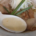 手打ち麺 やす田 - クリアな塩スープ