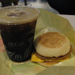 McDonald's - ソーセージマフィンと珈琲