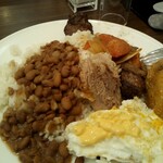 カサブランカ - ブラジルのお豆料理と肉だらけ