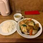 南海飯店 - かたい焼ソバ＋ライス