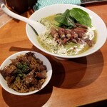 麺屋 六感堂 - 蛍烏賊と春キャベツのポタージュヌードル＋蛍烏賊飯