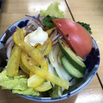 菅旅館 - サラダだけでもボリューム満点