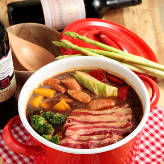 7種のチーズフォンデュ食べ放題とシカゴピザ 名古屋チーズキッチン_1