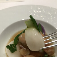 メゾン ポール・ボキューズ - メニューデジュネ４９５０円。フォワグラのラビオリと冬野菜のポトフ仕立て 温かいコンソメと共に。３月なのに冬？？とも思いますが、味が濃く、とーっても美味しかったです（╹◡╹）（╹◡╹）