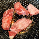 Yakiniku Den - 令和3年3月
                        ランチタイム
                        熟成厚切り牛タン定食 税込1408円