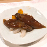 うを徳 - 愛知の平貝と根室の馬糞雲丹と鮎魚醤で漬けたホタルイカの沖漬け