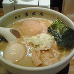 麺屋吉左右 - 味玉ラーメン