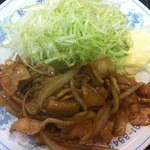 中華新楽 - しょうが焼　ガン見