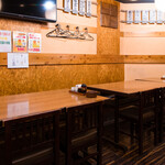 いかさまや - テーブル席