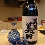 鮨 詠心 - 江戸切子が美しい