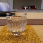 鮨 詠心 - こだわりのお猪口が美しい