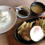 Nikuno Mansei - ♪ハンバーグ＆生姜焼きランチ ¥1177