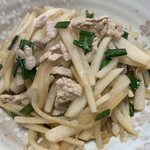 やもと四季彩館 - 大根と豚肉の炒め煮も好き♪