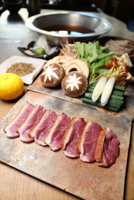閉店】サムギョプサルとチーズタッカルビが食べ放題 韓国バル 閉店】サムギョプサルとチーズタッカルビが食べ放題 韓国バル