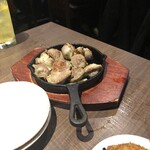 いざか家 桜坂 - 砂肝ガーリック