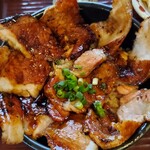 おかげ横丁 もくとん - 豚かば丼ロースは豚肉たっぷり！！