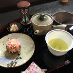 深緑茶房 - ［2020年11月］しょう太の茶と山茶花