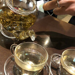 Wanfuchin Resutoran - 花茶が楽しめるのも◎。
