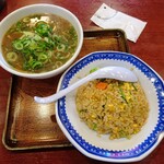 らーめん熊吉 - 令和元年12月 ミニラーメン+焼めし 税込500円