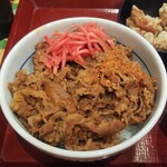 なか卯 - 和風牛丼に七味と紅しょうがをトッピング(2021.03.22)