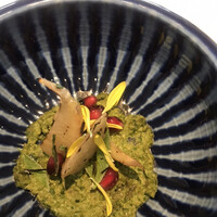フランス料理 エステール by アラン・デュカス - ランチコース１３３１０円。筍のグリル ざくろ 浅葱ソース。この前に登場した、魚介メインのアミューズが最高でした（╹◡╹）（╹◡╹）。写メがなくて残念。。筍のお料理も、とても美味しかったですよ（╹◡╹）