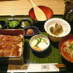 Taketei - 伊達な鰻まぶし定食　3200円、薬味で、だし汁でと