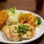 大衆ステーキ 肉の助 - つくば鶏モモステーキ