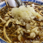 ラーメン富士屋　 - メンマラーメンに玉ねぎトッピング