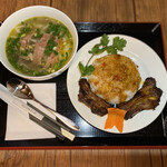 chu cuoi - ブタの焼肉ごはんと牛肉のフォー