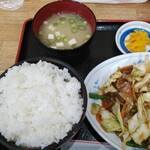 Chuukahanten Gokuu - 本日のサービス品炒肉片定食ご飯大盛り
