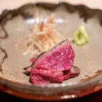 肉屋 田中 - 神戸牛ランプの昆布締めの叩き