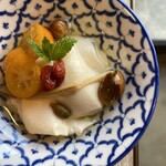 AKUBI - 【季節のフルーツと豆乳杏仁豆腐】
