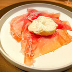 ALTER EGO - 生ハムとブッラータチーズ