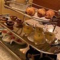 DINING 六区 - 3段ワゴンのアミューズ