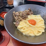 極楽うどん TKU - 肉釜玉うどん（￥1070）