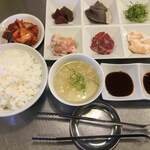 ホルモン本舗 - 