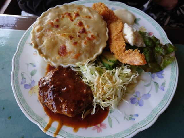 山賊 笹沖店 西富井 洋食 食べログ