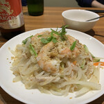 Saigon 究 - サイゴンサラダ。えびせんにのせて食べると更に美味しい