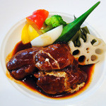 プチポワ - すね肉のワイン煮込み