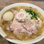 Niboshi Ramen Kogarasumaru - 味玉チャーシュー煮干拉麺 燕の味噌