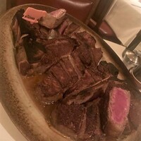 ウルフギャング・ステーキハウス 丸の内店 - プライムT-BONE ステーキ 【1100g】