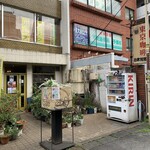 東京珈琲 - お店の外観です。（2021年3月）